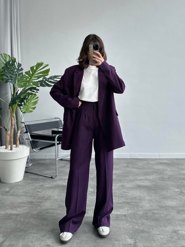 Buttoned blazer and trouser purple