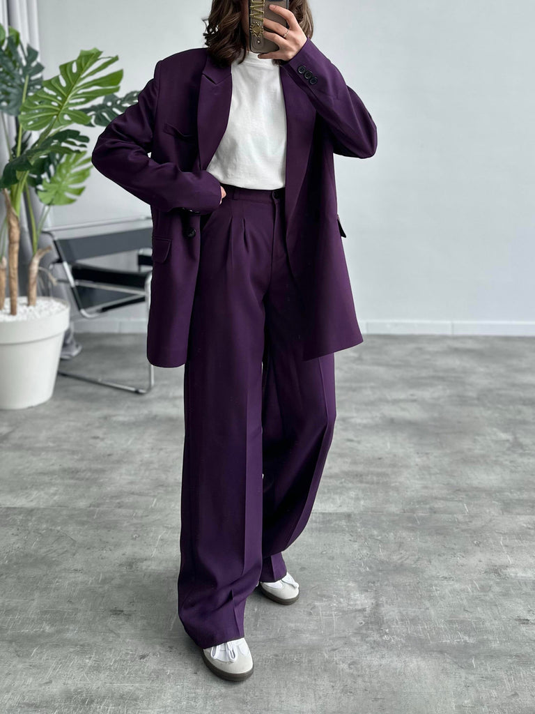 Buttoned blazer and trouser purple